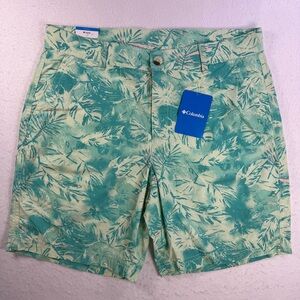 Columbia Men’s 32 Green Botanical Washed Out Printed Shorts NW